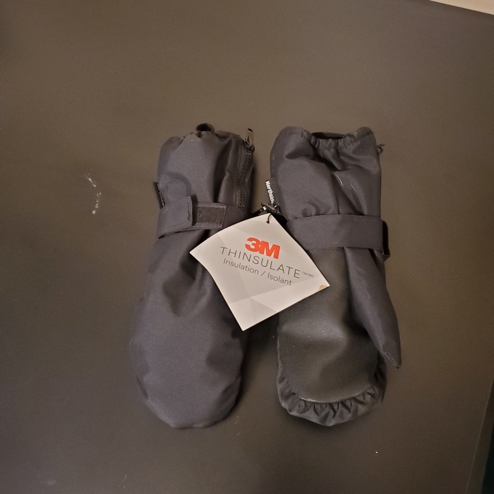 Insulated mittens